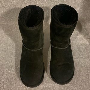 Short Black Uggs